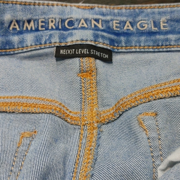 Light Wash American Eagle Distressed Jeans - Picture 6 of 6